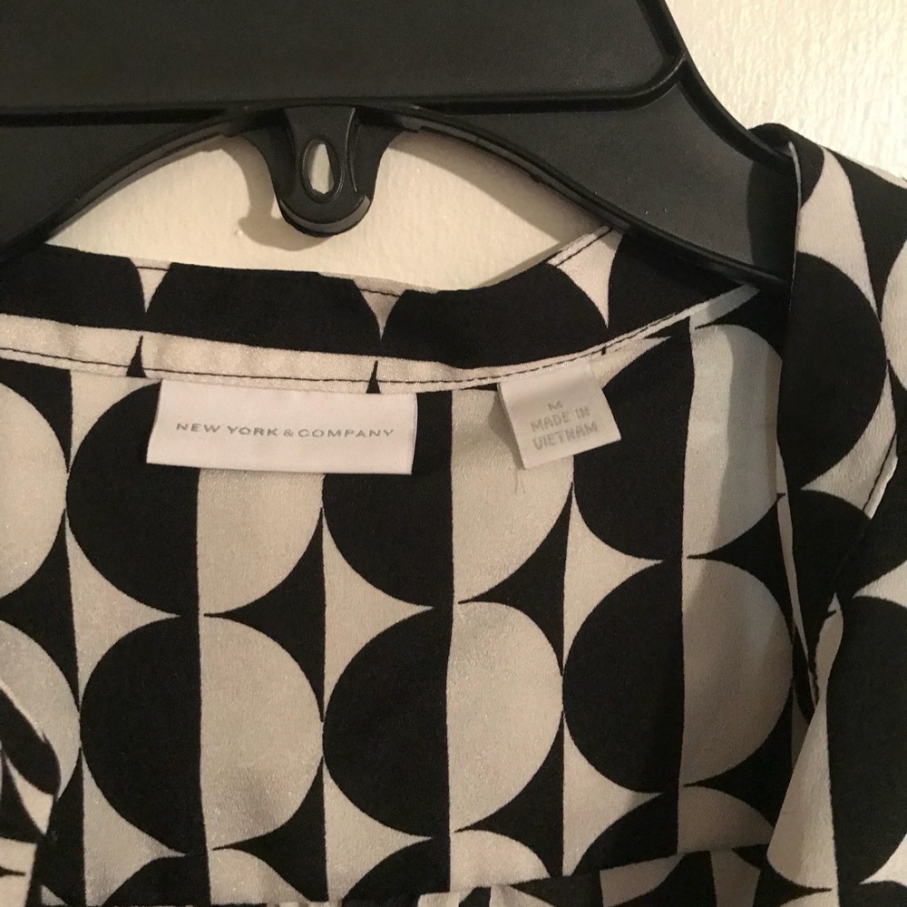 Patterned top - Picture 3 of 4